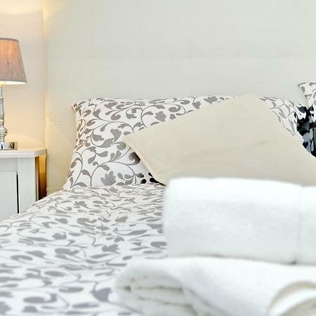Bbhome Trastevere Station White Chic Apartment Rom Exteriör bild